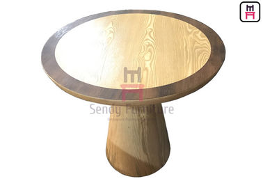Volumen laminado de la mesa de comedor 0.3cbm del restaurante de la chapa con la base de madera sólida de Subuliform